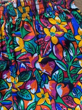 Victoria Harbor Floral Print Elastic pleated Waist Shorts 22 in.   100% cotton
